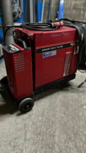 Alquiler de equipo de soldadura TIG industrial Lincoln Electric Square Wave 255 en SOLDI+D