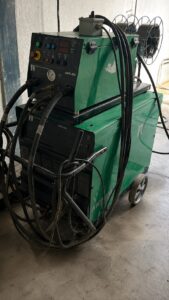 Equipo de soldadura industrial Miller de 450 amperios para alquiler